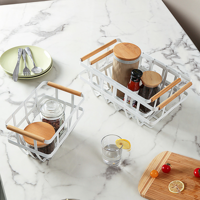 Home cucina Decorativo White Metal Wire Cesto di stoccaggio con maniglia di legno